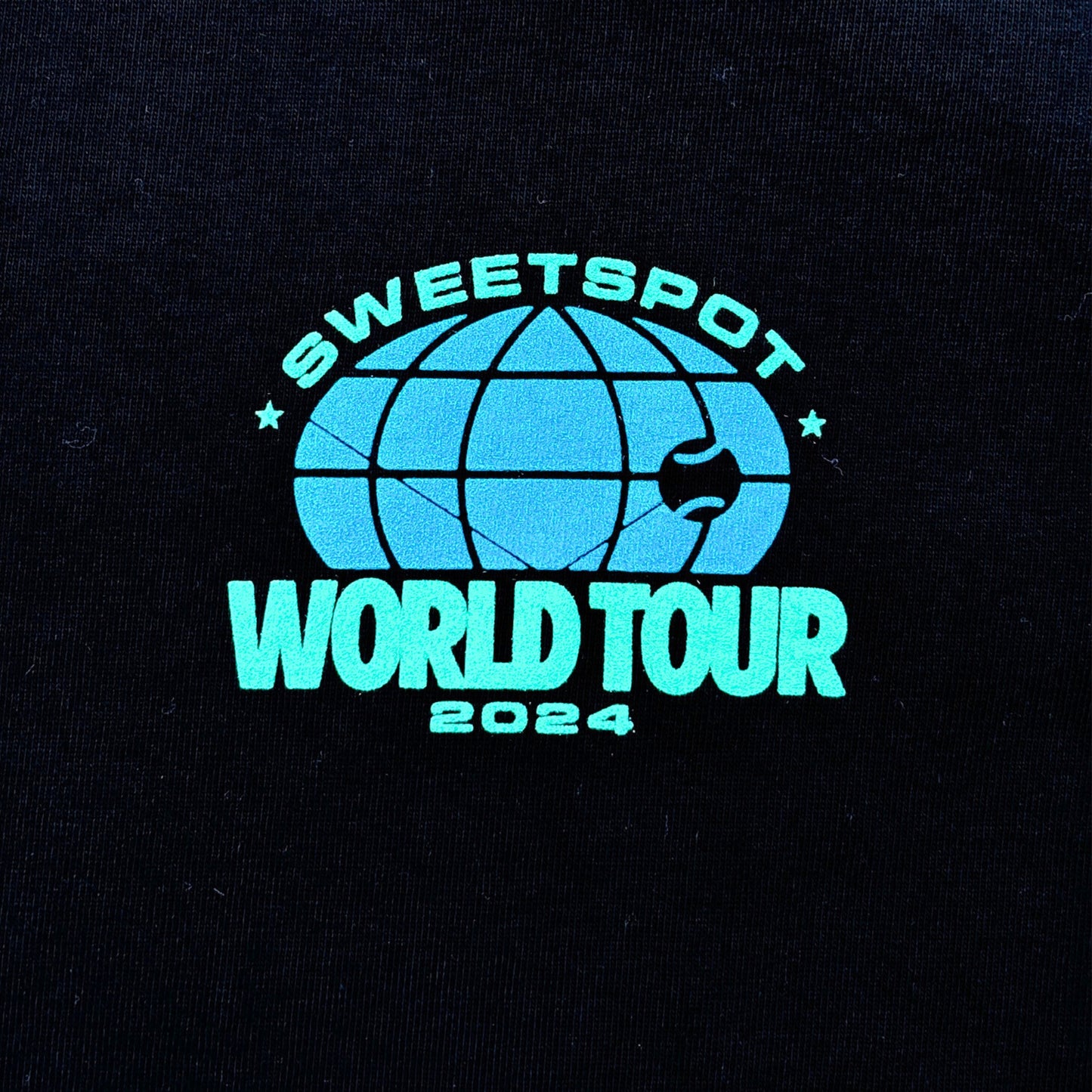 WORLD TOUR CREWNECK